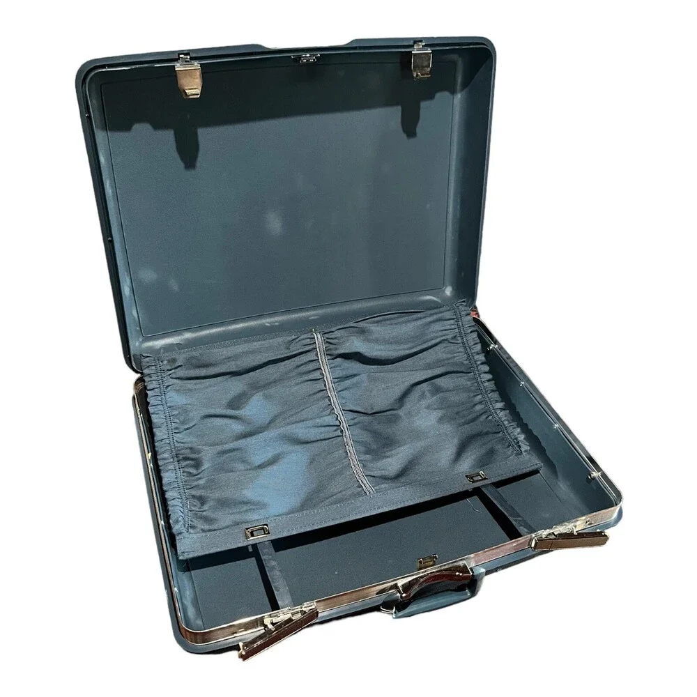 Samsonite hard shell